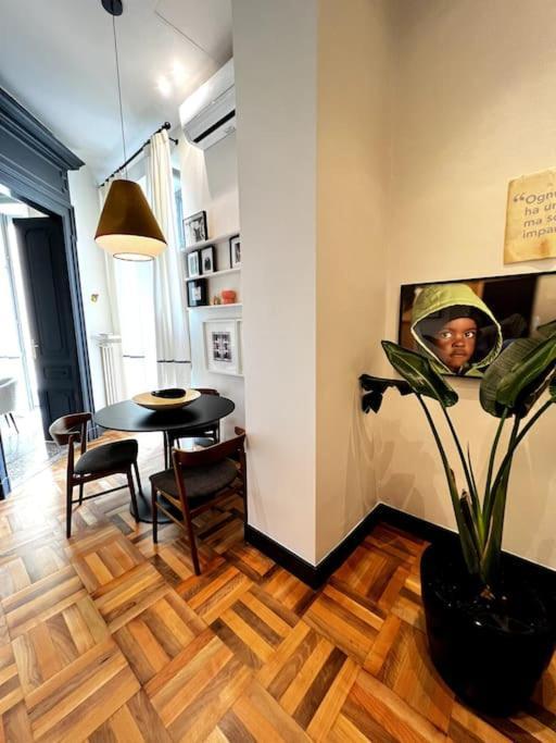 Lavi' Suite Elegante Centrale Luminoso Turin Luaran gambar